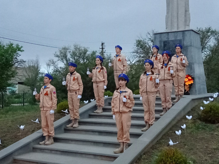 Юнармейцы в Почетном карауле.